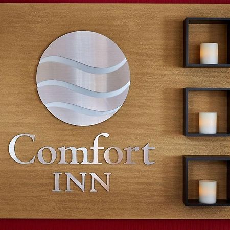 Comfort Inn Rouyn-Noranda Exterior photo