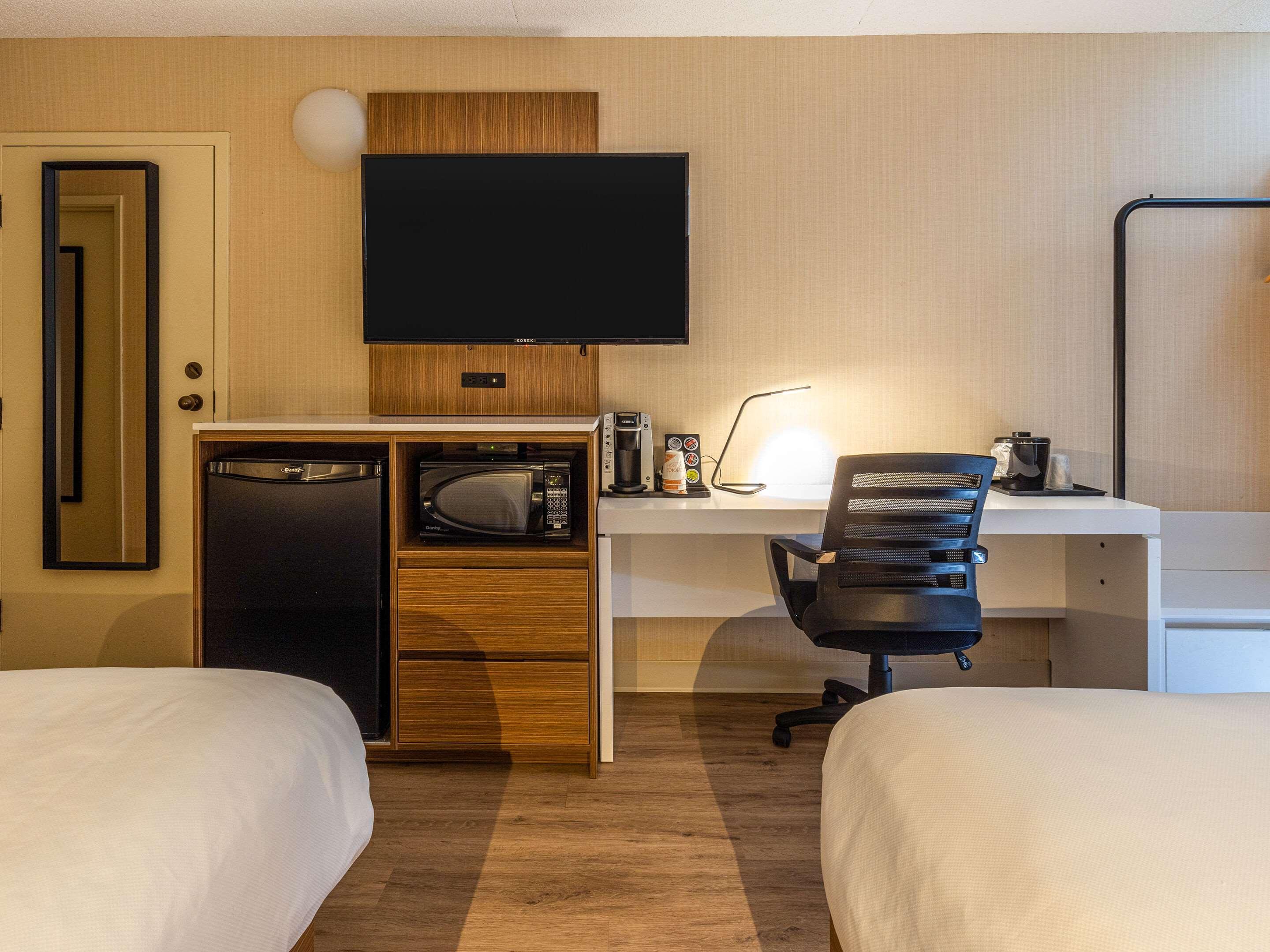 Comfort Inn Rouyn-Noranda Exterior photo