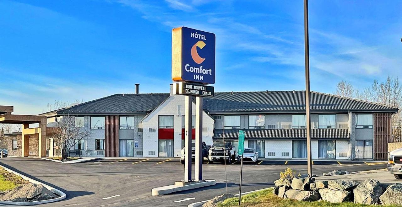 Comfort Inn Rouyn-Noranda Exterior photo